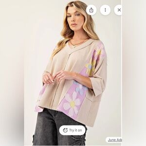 Easel NWT 3/4 sleeve Flower Patch sweatshirt NWT